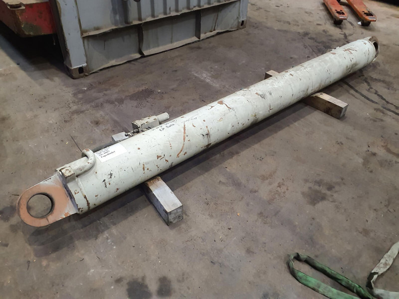 Krupp KMK 3050 Boom cylinder - Hidraulični cilindar za Dizalica: slika Krupp KMK 3050 Boom cylinder - Hidraulični cilindar za Dizalica Krupp KMK 3050 Boom cylinder - Hidraulični cilindar za Dizalica: slika Krupp KMK 3050 Boom cylinder - Hidraulični cilindar za Dizalica