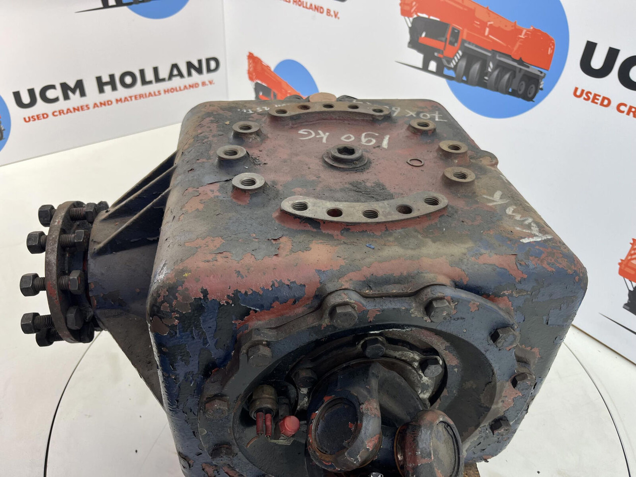 Krupp KMK 4070 diff box - Diferencijalni zupčanik za Autodizalica: slika Krupp KMK 4070 diff box - Diferencijalni zupčanik za Autodizalica Krupp KMK 4070 diff box - Diferencijalni zupčanik za Autodizalica: slika Krupp KMK 4070 diff box - Diferencijalni zupčanik za Autodizalica