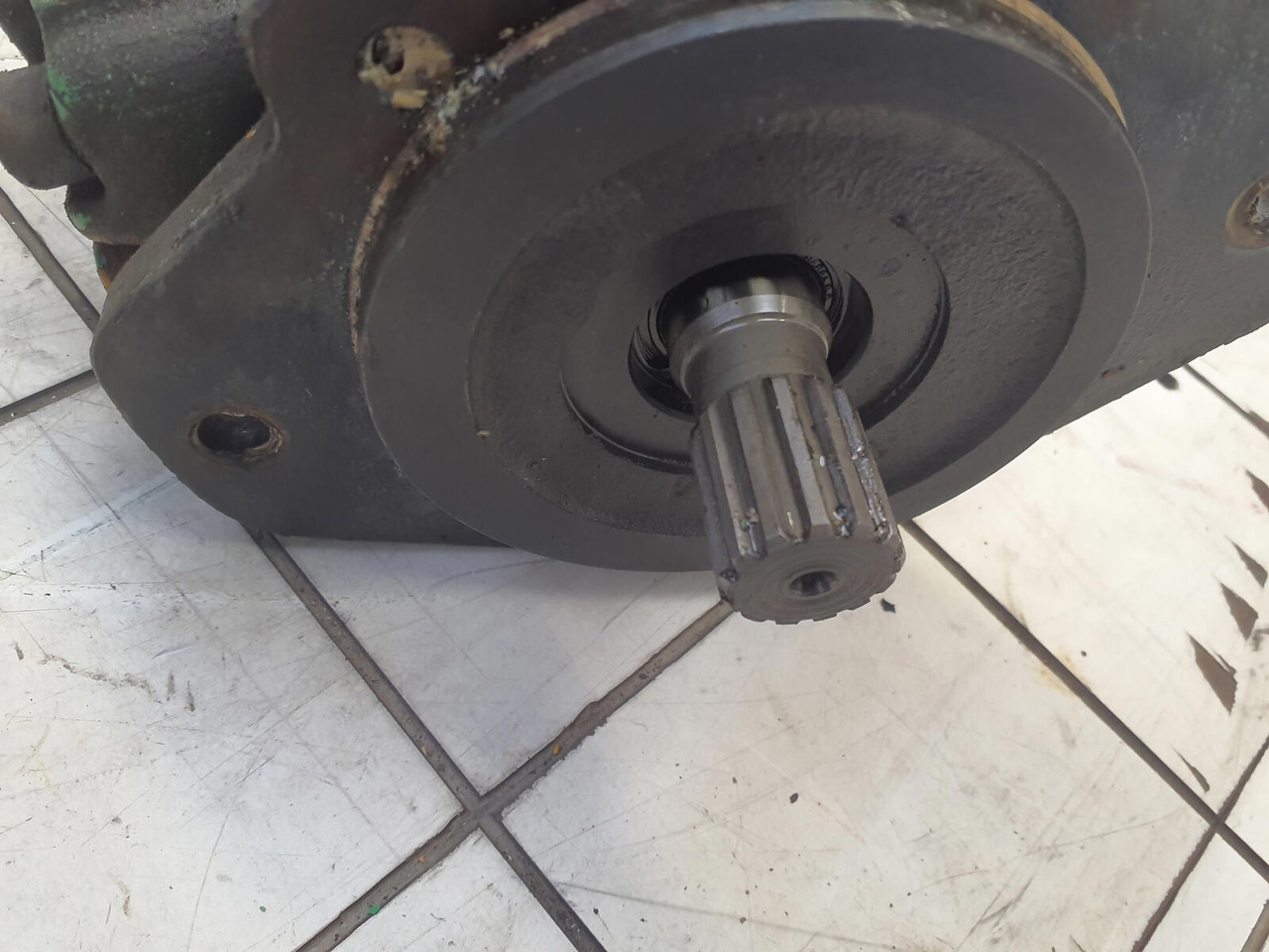 Krupp KMK 5100 3 way gear pump - Hidraulična pumpa za Autodizalica: slika Krupp KMK 5100 3 way gear pump - Hidraulična pumpa za Autodizalica Krupp KMK 5100 3 way gear pump - Hidraulična pumpa za Autodizalica: slika Krupp KMK 5100 3 way gear pump - Hidraulična pumpa za Autodizalica