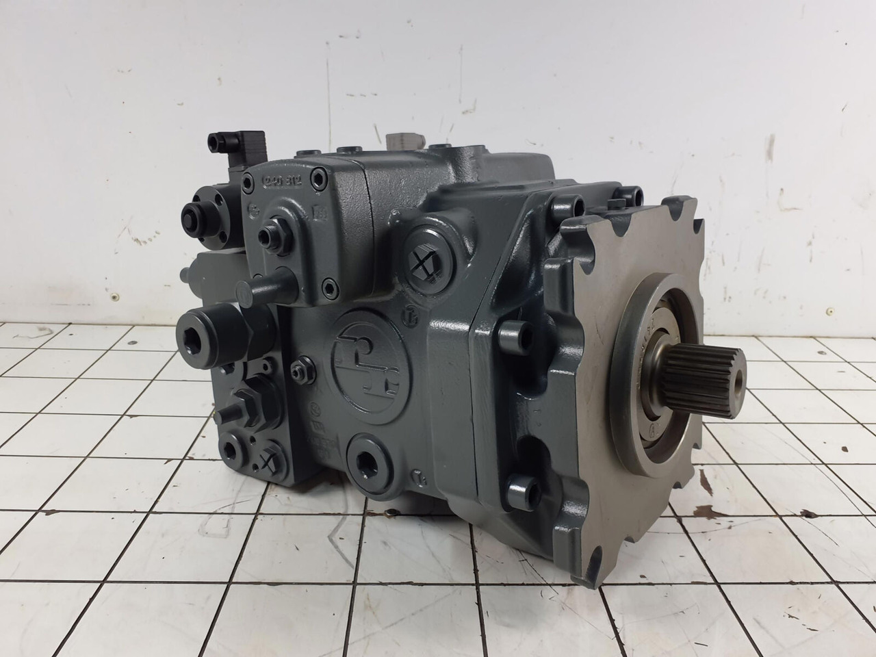 Liebherr Hydraulic Pump A4V250 - Hidraulična pumpa za Dizalica: slika Liebherr Hydraulic Pump A4V250 - Hidraulična pumpa za Dizalica Liebherr Hydraulic Pump A4V250 - Hidraulična pumpa za Dizalica: slika Liebherr Hydraulic Pump A4V250 - Hidraulična pumpa za Dizalica