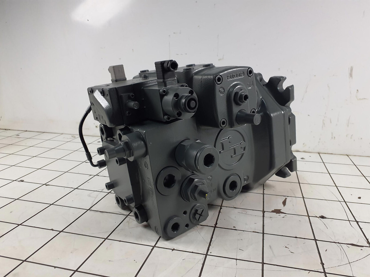 Liebherr Hydraulic Pump A4V250 - Hidraulična pumpa za Dizalica: slika Liebherr Hydraulic Pump A4V250 - Hidraulična pumpa za Dizalica Liebherr Hydraulic Pump A4V250 - Hidraulična pumpa za Dizalica: slika Liebherr Hydraulic Pump A4V250 - Hidraulična pumpa za Dizalica