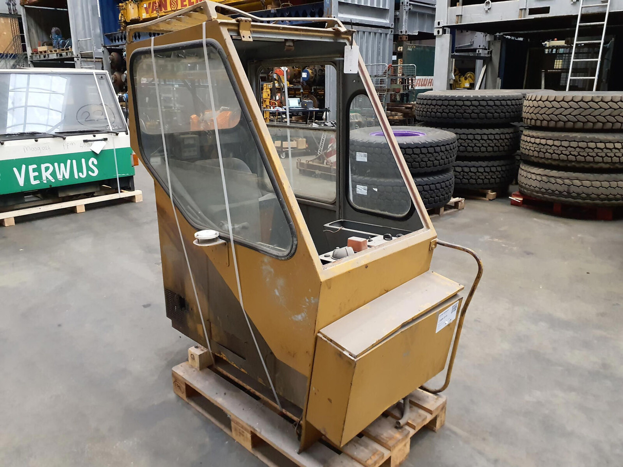 Liebherr LT 1120 upper cabin - Kabina za Autodizalica: slika Liebherr LT 1120 upper cabin - Kabina za Autodizalica Liebherr LT 1120 upper cabin - Kabina za Autodizalica: slika Liebherr LT 1120 upper cabin - Kabina za Autodizalica