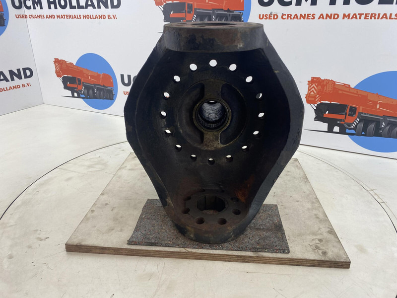 Liebherr LTM 1035/2 Steering knuckle 16 holes - Rukavac kotača za Dizalica: slika Liebherr LTM 1035/2 Steering knuckle 16 holes - Rukavac kotača za Dizalica Liebherr LTM 1035/2 Steering knuckle 16 holes - Rukavac kotača za Dizalica: slika Liebherr LTM 1035/2 Steering knuckle 16 holes - Rukavac kotača za Dizalica