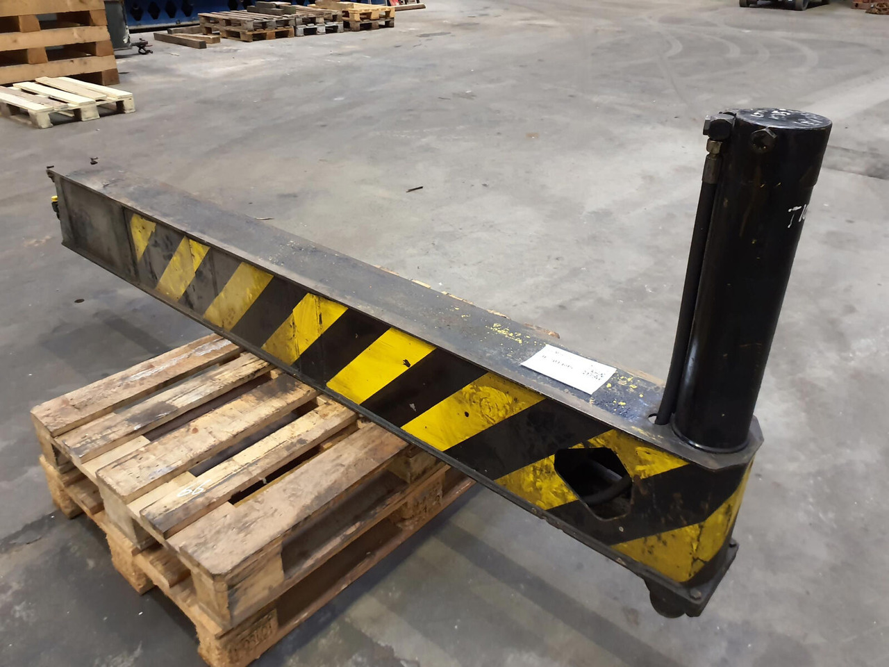 Liebherr LTM 1035-2 sliding beam complete - Ovjes za Dizalica: slika Liebherr LTM 1035-2 sliding beam complete - Ovjes za Dizalica Liebherr LTM 1035-2 sliding beam complete - Ovjes za Dizalica: slika Liebherr LTM 1035-2 sliding beam complete - Ovjes za Dizalica