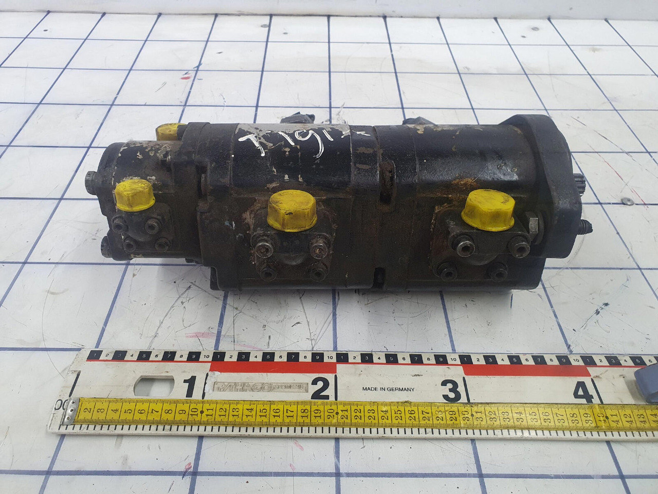 Liebherr LTM 1050-1 TRIPLE GEAR PUMP - Hidraulična pumpa za Autodizalica: slika Liebherr LTM 1050-1 TRIPLE GEAR PUMP - Hidraulična pumpa za Autodizalica Liebherr LTM 1050-1 TRIPLE GEAR PUMP - Hidraulična pumpa za Autodizalica: slika Liebherr LTM 1050-1 TRIPLE GEAR PUMP - Hidraulična pumpa za Autodizalica