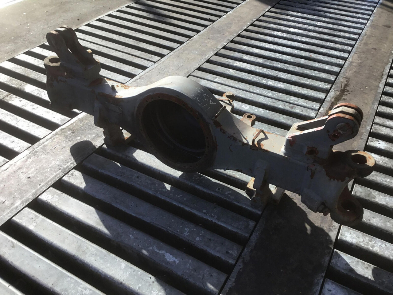 Liebherr LTM 1050-1 axle housing axle 3 - Osovina i dijelovi za Autodizalica: slika Liebherr LTM 1050-1 axle housing axle 3 - Osovina i dijelovi za Autodizalica Liebherr LTM 1050-1 axle housing axle 3 - Osovina i dijelovi za Autodizalica: slika Liebherr LTM 1050-1 axle housing axle 3 - Osovina i dijelovi za Autodizalica
