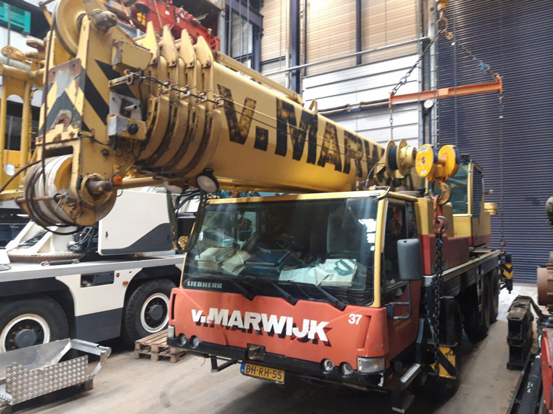 Liebherr LTM 1060-2 - Autodizalica za sve terene: slika Liebherr LTM 1060-2 - Autodizalica za sve terene Liebherr LTM 1060-2 - Autodizalica za sve terene: slika Liebherr LTM 1060-2 - Autodizalica za sve terene