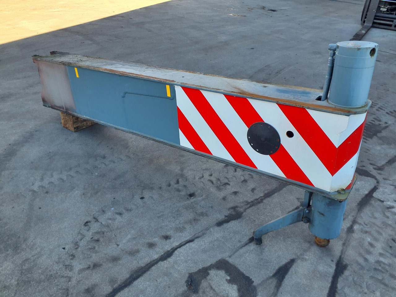 Liebherr LTM 1070-4.1 outrigger beam complete rear - Ovjes za Autodizalica: slika Liebherr LTM 1070-4.1 outrigger beam complete rear - Ovjes za Autodizalica Liebherr LTM 1070-4.1 outrigger beam complete rear - Ovjes za Autodizalica: slika Liebherr LTM 1070-4.1 outrigger beam complete rear - Ovjes za Autodizalica