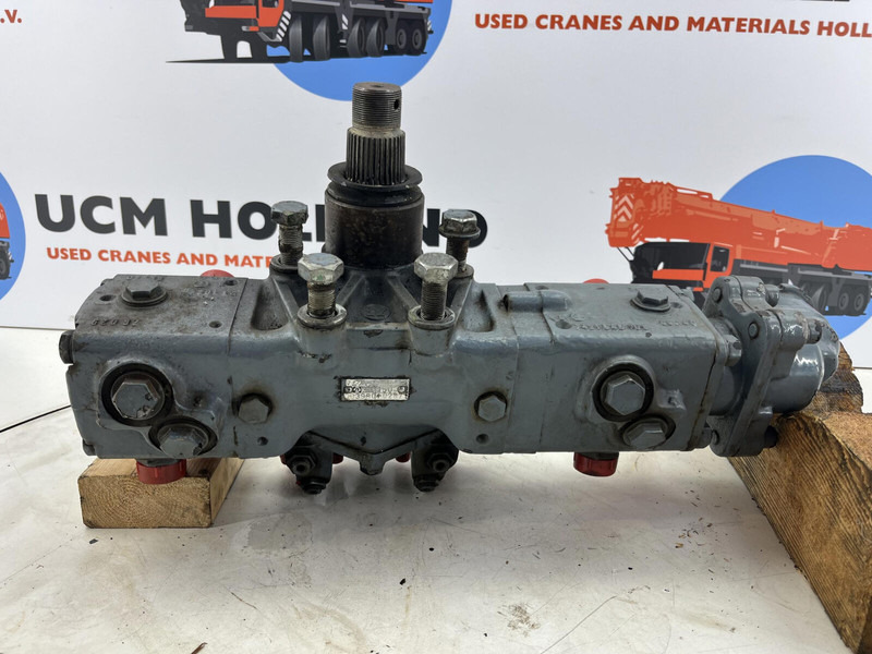 Liebherr LTM 1070 steering box - Upravljački stup za Dizalica: slika Liebherr LTM 1070 steering box - Upravljački stup za Dizalica Liebherr LTM 1070 steering box - Upravljački stup za Dizalica: slika Liebherr LTM 1070 steering box - Upravljački stup za Dizalica