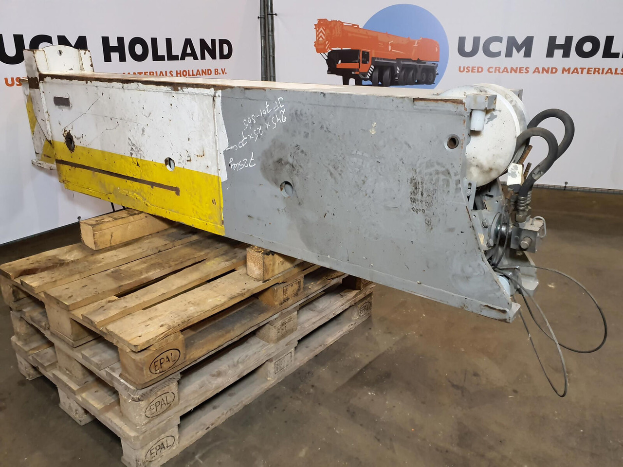 Liebherr LTM 1090-2 outrigger beam rear - Ovjes za Dizalica: slika Liebherr LTM 1090-2 outrigger beam rear - Ovjes za Dizalica Liebherr LTM 1090-2 outrigger beam rear - Ovjes za Dizalica: slika Liebherr LTM 1090-2 outrigger beam rear - Ovjes za Dizalica