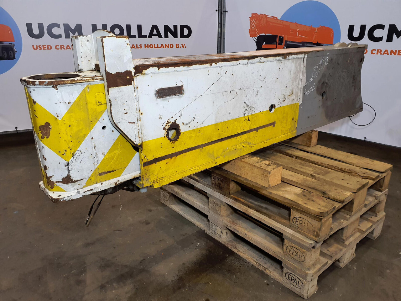 Liebherr LTM 1090-2 outrigger beam rear - Ovjes za Dizalica: slika Liebherr LTM 1090-2 outrigger beam rear - Ovjes za Dizalica Liebherr LTM 1090-2 outrigger beam rear - Ovjes za Dizalica: slika Liebherr LTM 1090-2 outrigger beam rear - Ovjes za Dizalica