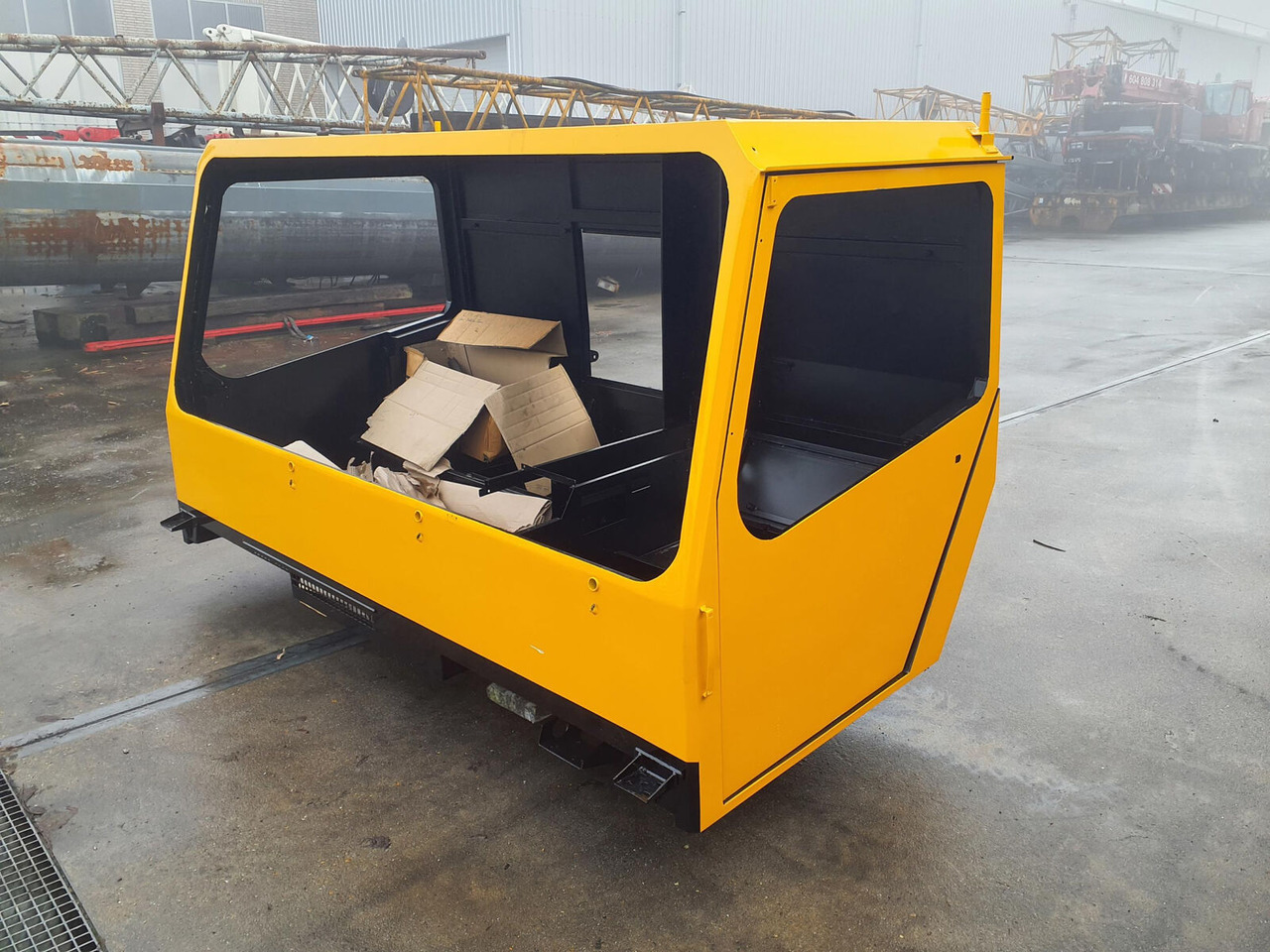 Liebherr LTM 1090 drivers cabin - Kabina za Autodizalica: slika Liebherr LTM 1090 drivers cabin - Kabina za Autodizalica Liebherr LTM 1090 drivers cabin - Kabina za Autodizalica: slika Liebherr LTM 1090 drivers cabin - Kabina za Autodizalica