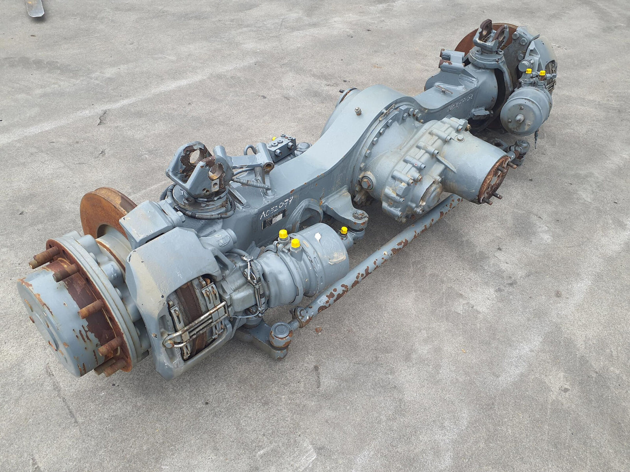 Liebherr LTM 1130-5.1 axle 4 - Osovina i dijelovi za Autodizalica: slika Liebherr LTM 1130-5.1 axle 4 - Osovina i dijelovi za Autodizalica Liebherr LTM 1130-5.1 axle 4 - Osovina i dijelovi za Autodizalica: slika Liebherr LTM 1130-5.1 axle 4 - Osovina i dijelovi za Autodizalica