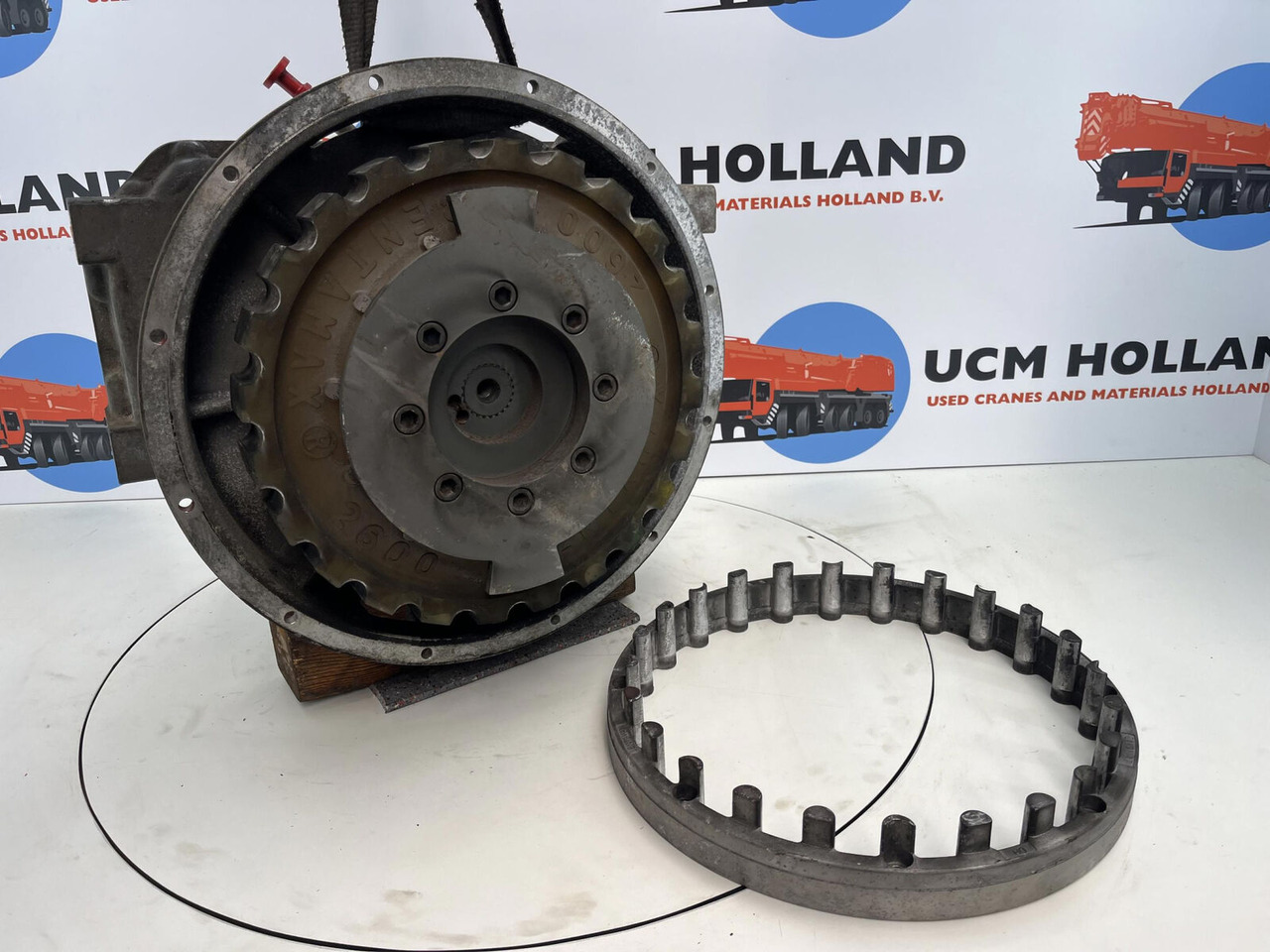Liebherr LTM 1200/1 Distributor gearbox with coupling - Mjenjač za Autodizalica: slika Liebherr LTM 1200/1 Distributor gearbox with coupling - Mjenjač za Autodizalica Liebherr LTM 1200/1 Distributor gearbox with coupling - Mjenjač za Autodizalica: slika Liebherr LTM 1200/1 Distributor gearbox with coupling - Mjenjač za Autodizalica