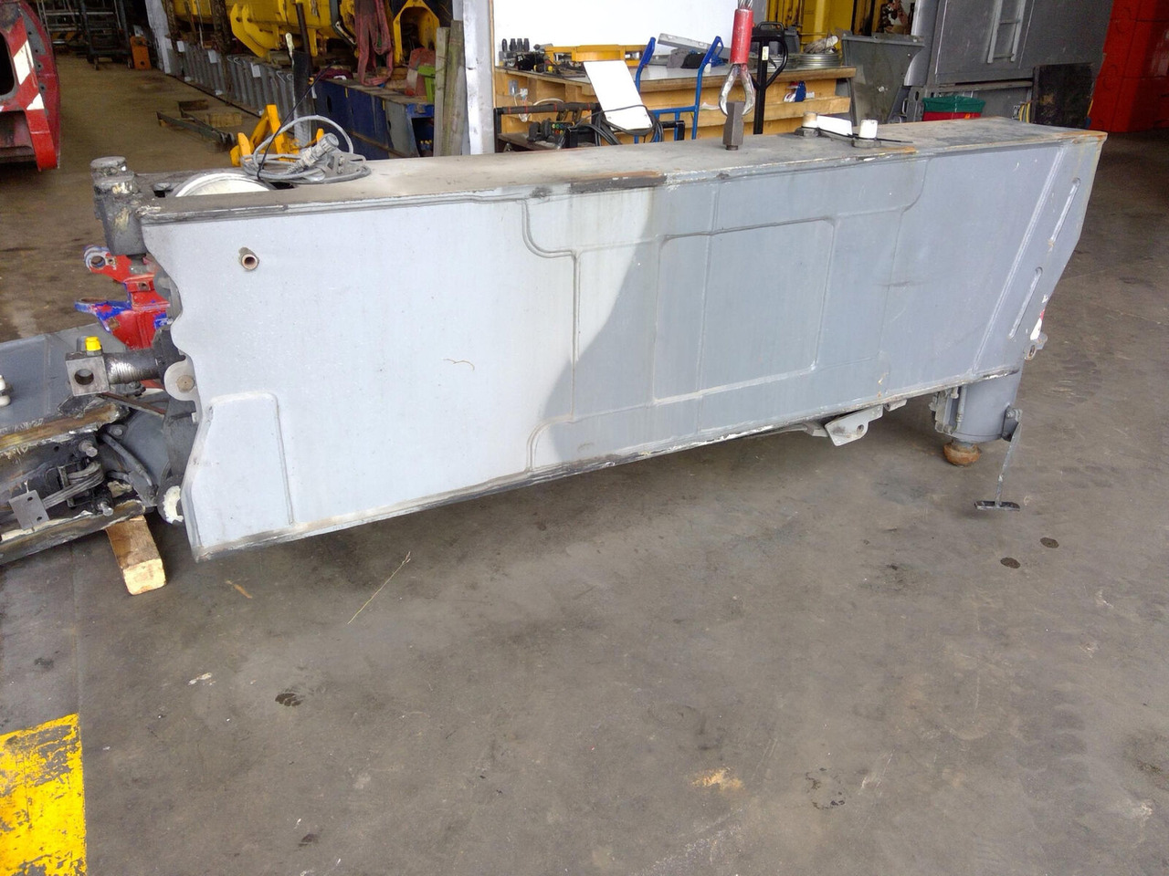 Liebherr LTM 1250-6.1 outrigger beam complete rear - Ovjes za Dizalica: slika Liebherr LTM 1250-6.1 outrigger beam complete rear - Ovjes za Dizalica Liebherr LTM 1250-6.1 outrigger beam complete rear - Ovjes za Dizalica: slika Liebherr LTM 1250-6.1 outrigger beam complete rear - Ovjes za Dizalica