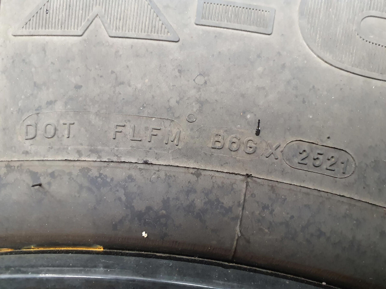 Liebherr Wheel 445/95R25 10 12 1p - Kompletan kotač za Dizalica: slika Liebherr Wheel 445/95R25 10 12 1p - Kompletan kotač za Dizalica Liebherr Wheel 445/95R25 10 12 1p - Kompletan kotač za Dizalica: slika Liebherr Wheel 445/95R25 10 12 1p - Kompletan kotač za Dizalica