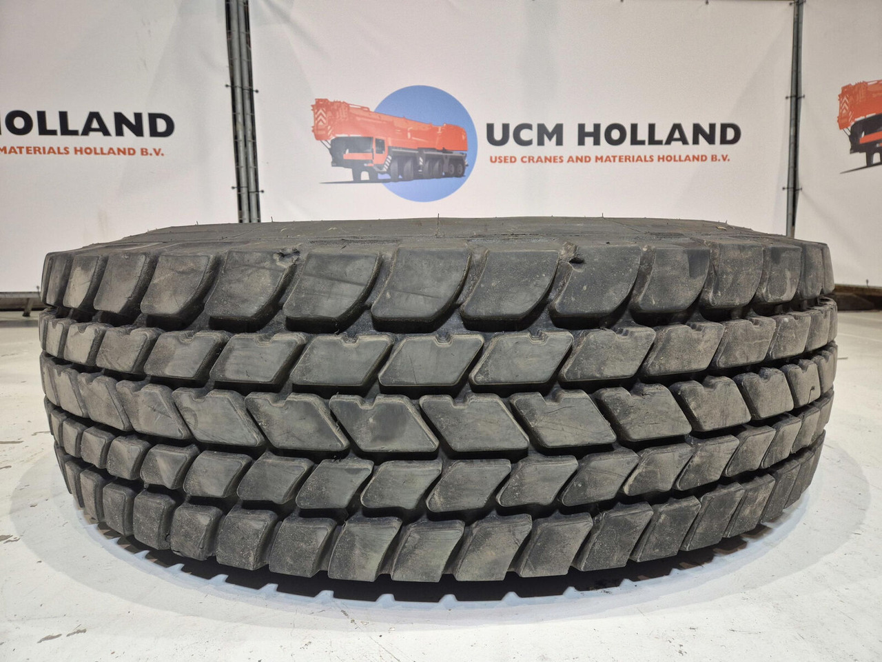 Liebherr Wheel 445/95R25 10 12 1p - Kompletan kotač: slika Liebherr Wheel 445/95R25 10 12 1p - Kompletan kotač Liebherr Wheel 445/95R25 10 12 1p - Kompletan kotač: slika Liebherr Wheel 445/95R25 10 12 1p - Kompletan kotač