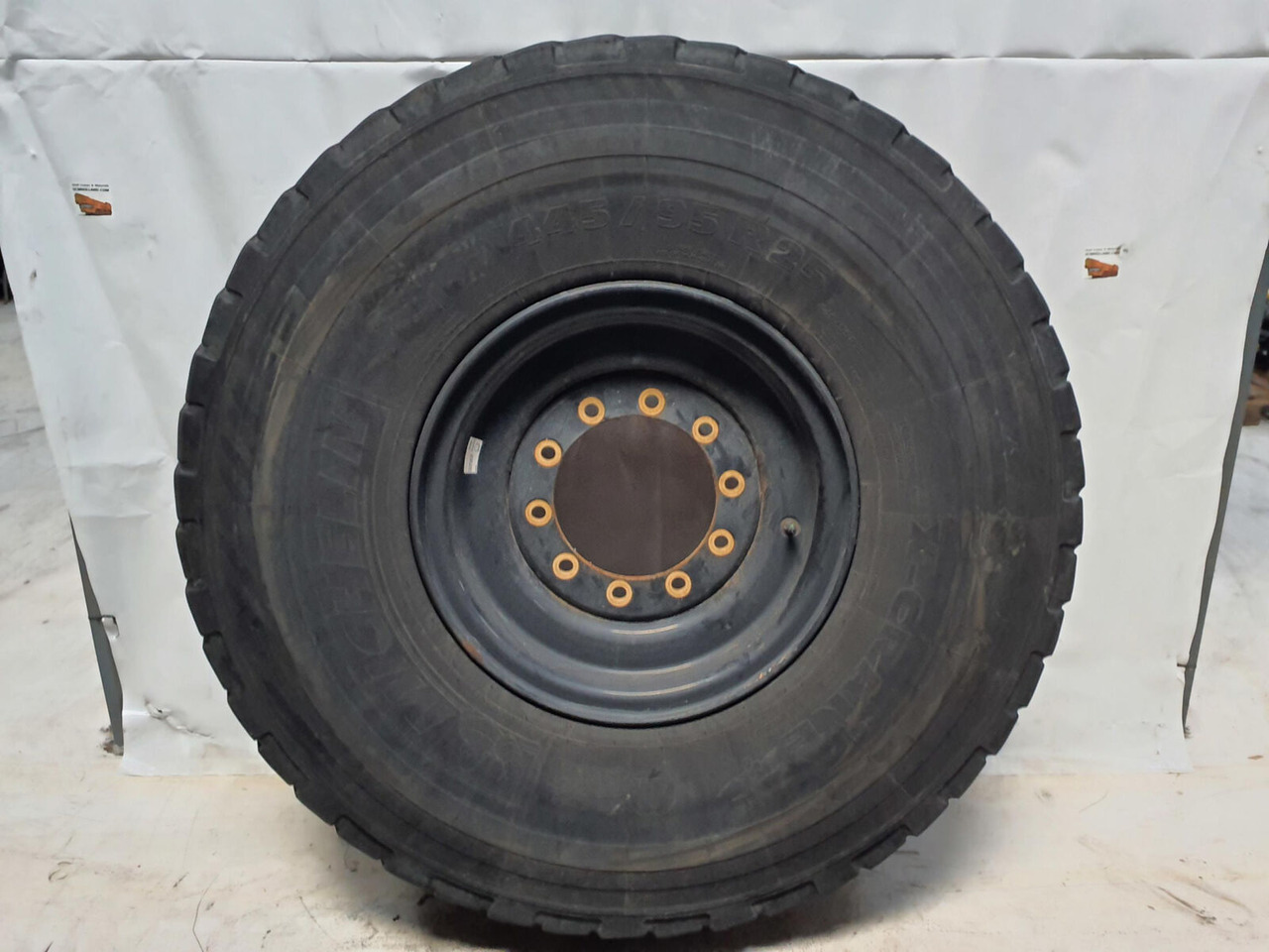 Michelin Wheel 445/95R25 10 12 1p - Kompletan kotač: slika Michelin Wheel 445/95R25 10 12 1p - Kompletan kotač Michelin Wheel 445/95R25 10 12 1p - Kompletan kotač: slika Michelin Wheel 445/95R25 10 12 1p - Kompletan kotač
