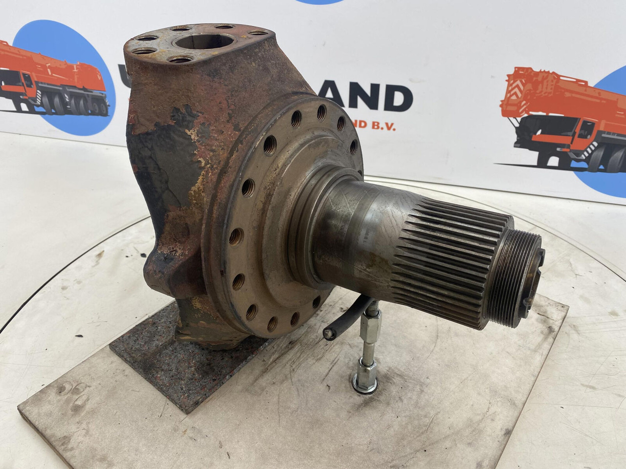PPM 280 ATT Steering knuckle 16 holes axle 2 - Rukavac kotača za Dizalica: slika PPM 280 ATT Steering knuckle 16 holes axle 2 - Rukavac kotača za Dizalica PPM 280 ATT Steering knuckle 16 holes axle 2 - Rukavac kotača za Dizalica: slika PPM 280 ATT Steering knuckle 16 holes axle 2 - Rukavac kotača za Dizalica
