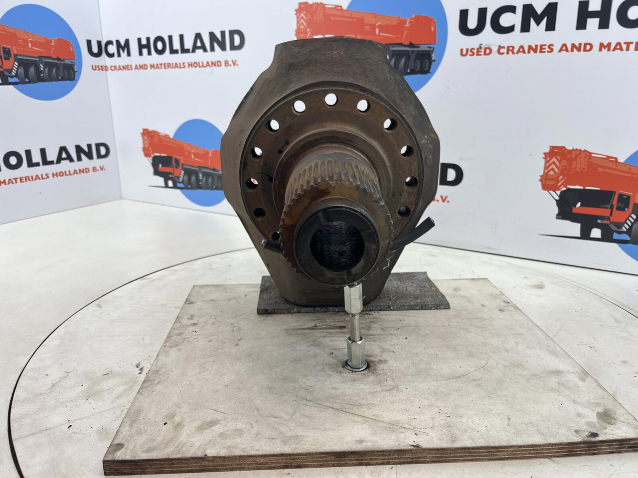 PPM ATT 400 Steering knuckle 16 holes axle 1 - Rukavac kotača za Dizalica: slika PPM ATT 400 Steering knuckle 16 holes axle 1 - Rukavac kotača za Dizalica PPM ATT 400 Steering knuckle 16 holes axle 1 - Rukavac kotača za Dizalica: slika PPM ATT 400 Steering knuckle 16 holes axle 1 - Rukavac kotača za Dizalica