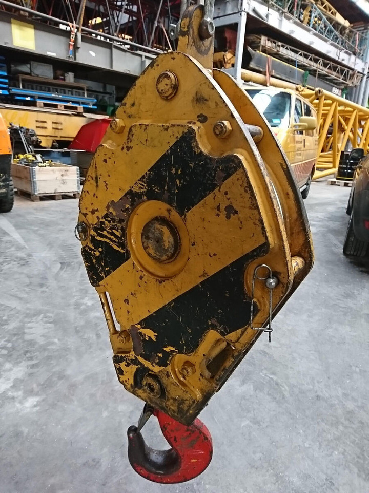 FAUN Hookblock 16mm 1 sheave 12,5t - Rezervni dijelovi za Autodizalica: slika FAUN Hookblock 16mm 1 sheave 12,5t - Rezervni dijelovi za Autodizalica FAUN Hookblock 16mm 1 sheave 12,5t - Rezervni dijelovi za Autodizalica: slika FAUN Hookblock 16mm 1 sheave 12,5t - Rezervni dijelovi za Autodizalica