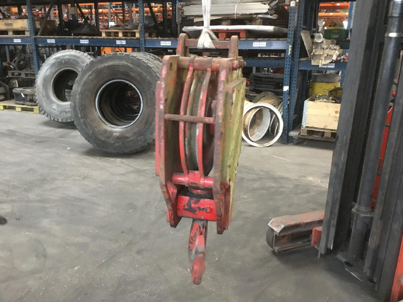 Hookblock 17mm 1 sheave 12t - Rezervni dijelovi za Autodizalica: slika Hookblock 17mm 1 sheave 12t - Rezervni dijelovi za Autodizalica Hookblock 17mm 1 sheave 12t - Rezervni dijelovi za Autodizalica: slika Hookblock 17mm 1 sheave 12t - Rezervni dijelovi za Autodizalica