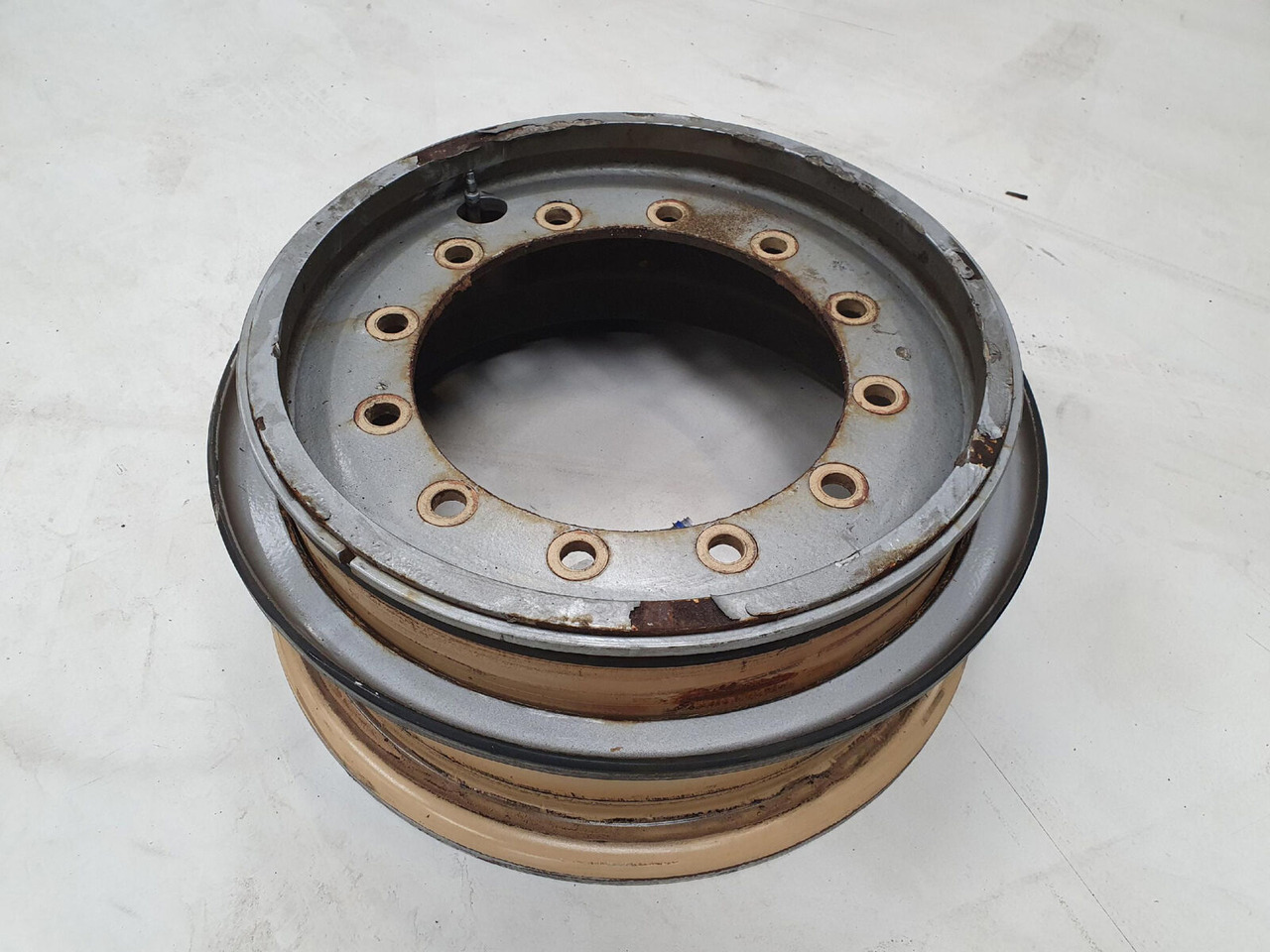 Rim 385/95R25 12 5.5 3p - Felga za Dizalica: slika Rim 385/95R25 12 5.5 3p - Felga za Dizalica Rim 385/95R25 12 5.5 3p - Felga za Dizalica: slika Rim 385/95R25 12 5.5 3p - Felga za Dizalica