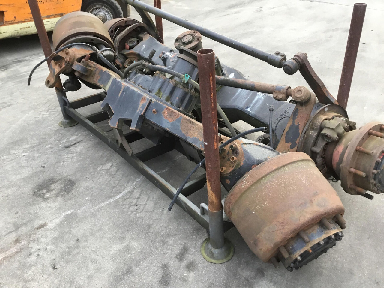 Spierings SK 365 axle 3 - Osovina i dijelovi za Autodizalica: slika Spierings SK 365 axle 3 - Osovina i dijelovi za Autodizalica Spierings SK 365 axle 3 - Osovina i dijelovi za Autodizalica: slika Spierings SK 365 axle 3 - Osovina i dijelovi za Autodizalica