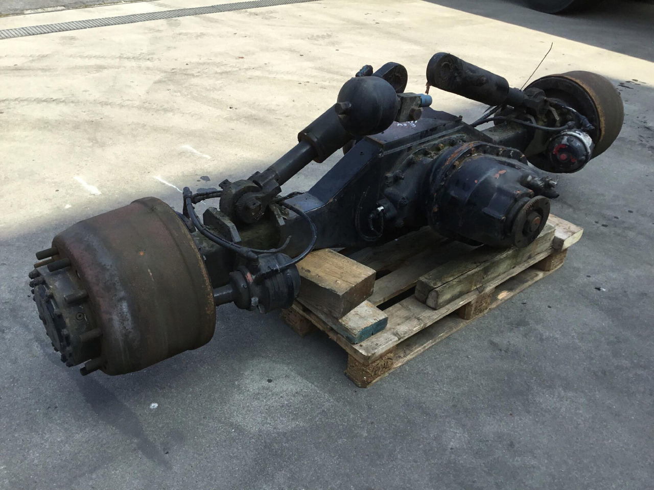 Spierings SK 477 axle 3 - Osovina i dijelovi za Autodizalica: slika Spierings SK 477 axle 3 - Osovina i dijelovi za Autodizalica Spierings SK 477 axle 3 - Osovina i dijelovi za Autodizalica: slika Spierings SK 477 axle 3 - Osovina i dijelovi za Autodizalica