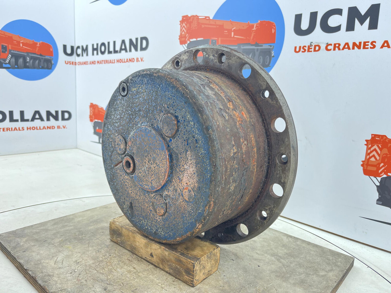 Terex AC 155 Planetary gear 17-24-67-32-3pl-H136-46 - Reduktor pogona za Autodizalica: slika Terex AC 155 Planetary gear 17-24-67-32-3pl-H136-46 - Reduktor pogona za Autodizalica Terex AC 155 Planetary gear 17-24-67-32-3pl-H136-46 - Reduktor pogona za Autodizalica: slika Terex AC 155 Planetary gear 17-24-67-32-3pl-H136-46 - Reduktor pogona za Autodizalica