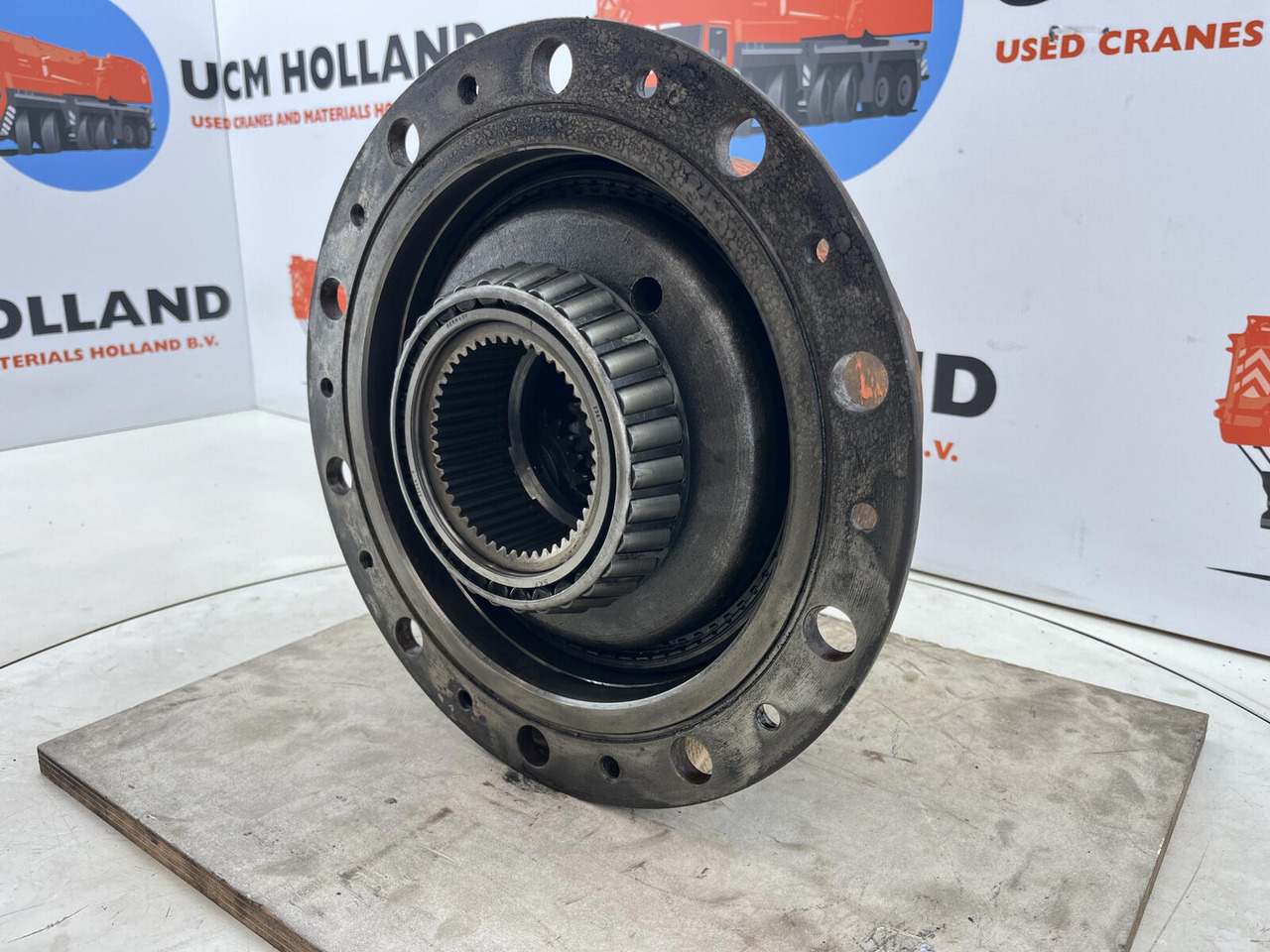 Terex AC 155 planetary gear 17-24-67-32-3pl-H135-46 - Reduktor pogona za Autodizalica: slika Terex AC 155 planetary gear 17-24-67-32-3pl-H135-46 - Reduktor pogona za Autodizalica Terex AC 155 planetary gear 17-24-67-32-3pl-H135-46 - Reduktor pogona za Autodizalica: slika Terex AC 155 planetary gear 17-24-67-32-3pl-H135-46 - Reduktor pogona za Autodizalica