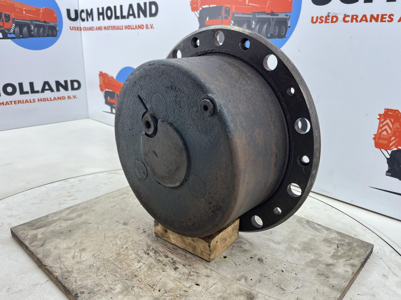 Terex AC 155 planetary gear 22-25-74-40-3pl-H135-46 - Reduktor pogona za Autodizalica: slika Terex AC 155 planetary gear 22-25-74-40-3pl-H135-46 - Reduktor pogona za Autodizalica Terex AC 155 planetary gear 22-25-74-40-3pl-H135-46 - Reduktor pogona za Autodizalica: slika Terex AC 155 planetary gear 22-25-74-40-3pl-H135-46 - Reduktor pogona za Autodizalica