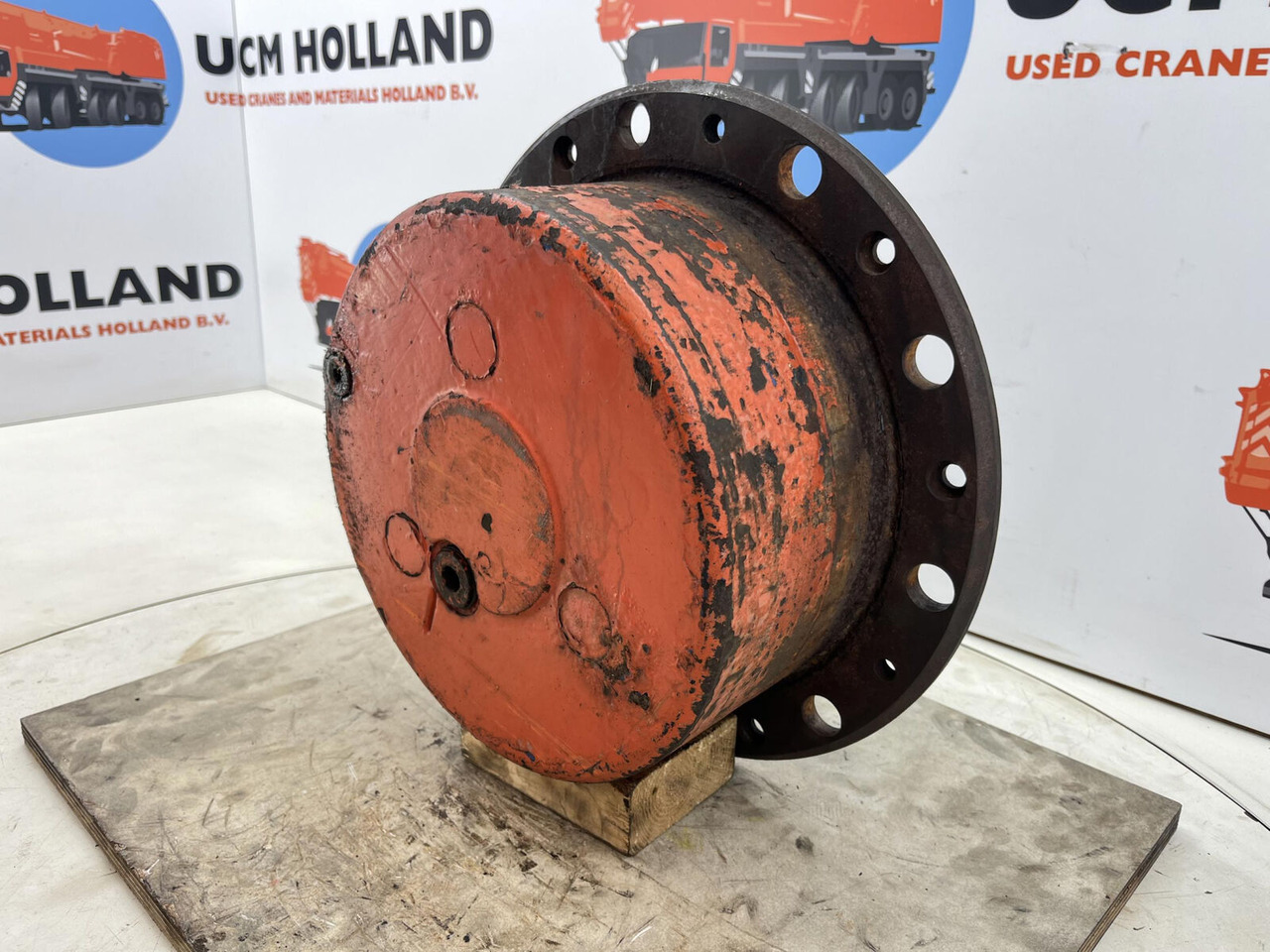 Terex AC 155 planetary gear 22-25-74-40-3pl-H135-46 - Reduktor pogona za Autodizalica: slika Terex AC 155 planetary gear 22-25-74-40-3pl-H135-46 - Reduktor pogona za Autodizalica Terex AC 155 planetary gear 22-25-74-40-3pl-H135-46 - Reduktor pogona za Autodizalica: slika Terex AC 155 planetary gear 22-25-74-40-3pl-H135-46 - Reduktor pogona za Autodizalica