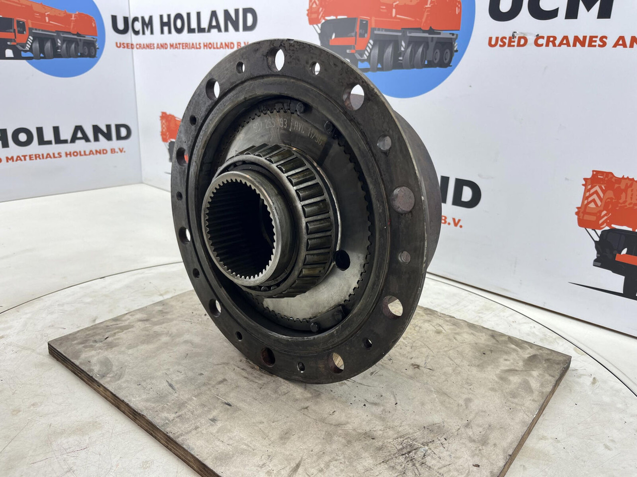 Terex AC 155 planetary gear 22-25-74-40-3pl-H135-46 - Reduktor pogona za Autodizalica: slika Terex AC 155 planetary gear 22-25-74-40-3pl-H135-46 - Reduktor pogona za Autodizalica Terex AC 155 planetary gear 22-25-74-40-3pl-H135-46 - Reduktor pogona za Autodizalica: slika Terex AC 155 planetary gear 22-25-74-40-3pl-H135-46 - Reduktor pogona za Autodizalica