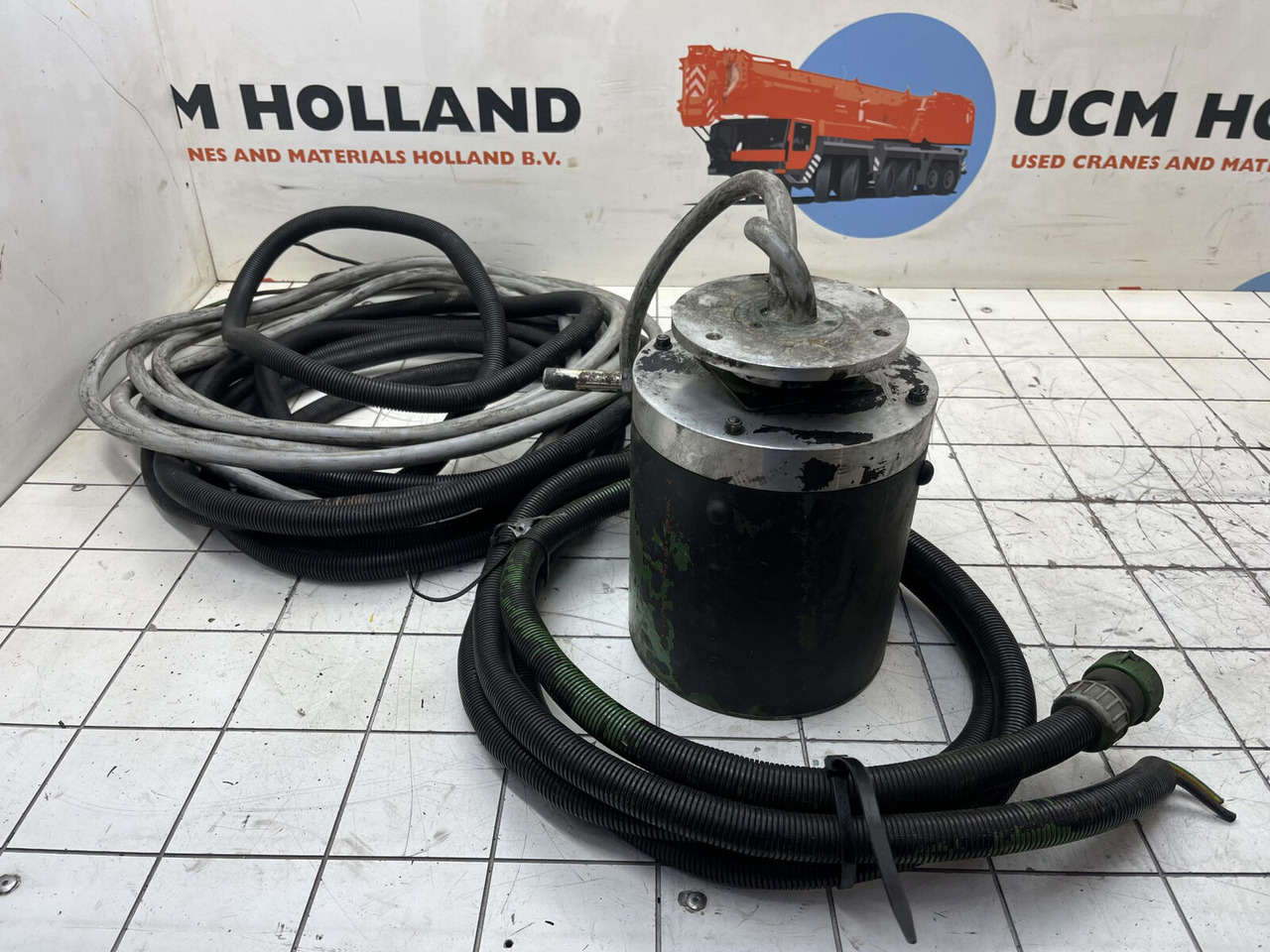 Terex AC 155 slip ring assy - Električni sustav za Autodizalica: slika Terex AC 155 slip ring assy - Električni sustav za Autodizalica Terex AC 155 slip ring assy - Električni sustav za Autodizalica: slika Terex AC 155 slip ring assy - Električni sustav za Autodizalica