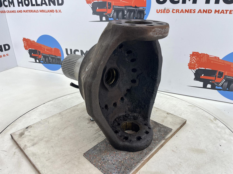 Terex AC 155 steering knuckle 16 holes axle 3 - Rukavac kotača za Dizalica: slika Terex AC 155 steering knuckle 16 holes axle 3 - Rukavac kotača za Dizalica Terex AC 155 steering knuckle 16 holes axle 3 - Rukavac kotača za Dizalica: slika Terex AC 155 steering knuckle 16 holes axle 3 - Rukavac kotača za Dizalica