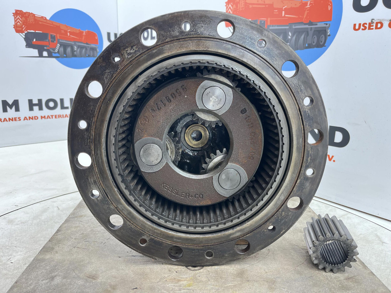 Terex AC 205 Planetary gear 17-24-67-32-3pl-H136-46 - Reduktor pogona za Autodizalica: slika Terex AC 205 Planetary gear 17-24-67-32-3pl-H136-46 - Reduktor pogona za Autodizalica Terex AC 205 Planetary gear 17-24-67-32-3pl-H136-46 - Reduktor pogona za Autodizalica: slika Terex AC 205 Planetary gear 17-24-67-32-3pl-H136-46 - Reduktor pogona za Autodizalica