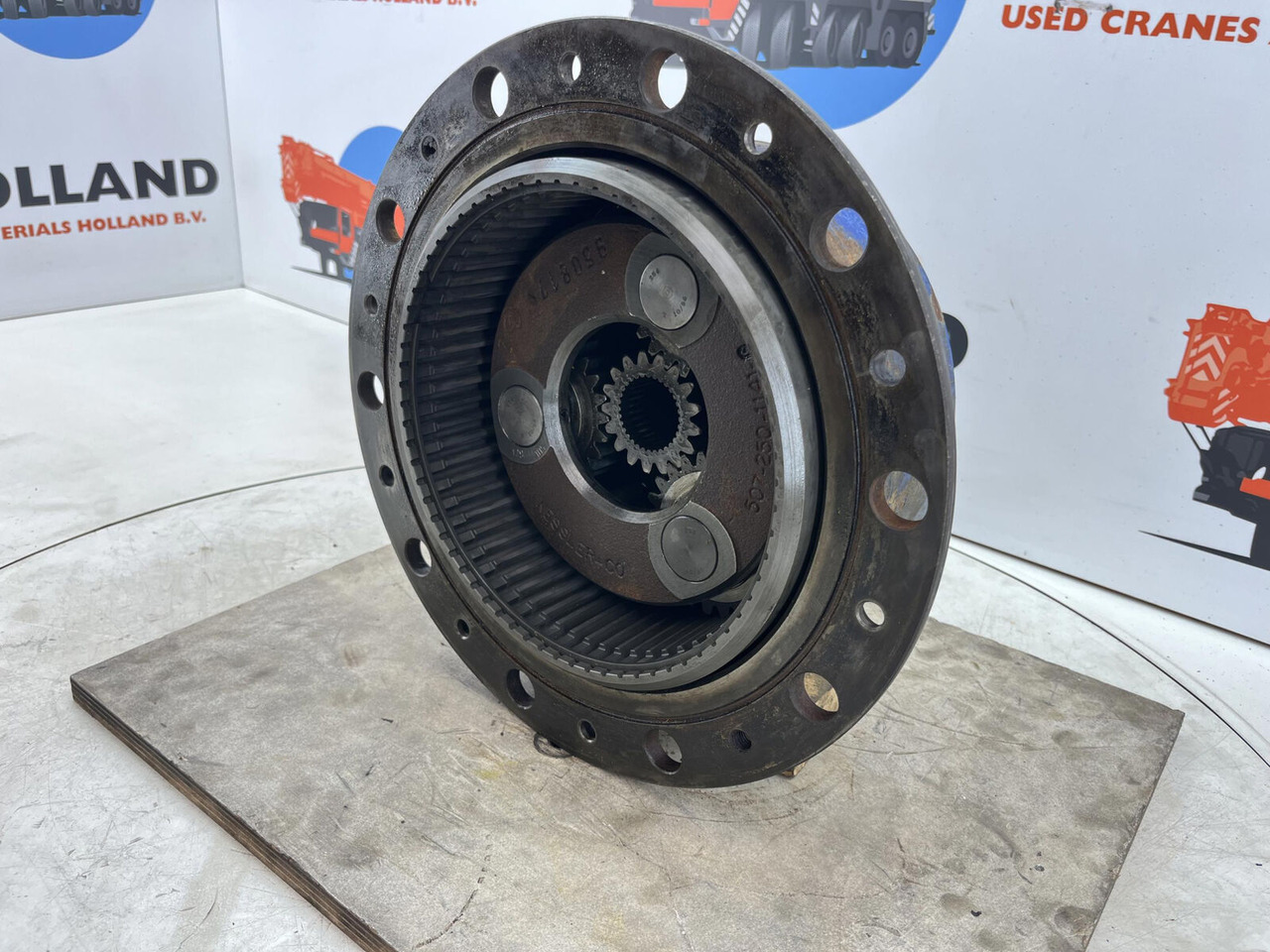 Terex AC 205 Planetary gear 17-24-67-32-3pl-H136-46 - Reduktor pogona za Autodizalica: slika Terex AC 205 Planetary gear 17-24-67-32-3pl-H136-46 - Reduktor pogona za Autodizalica Terex AC 205 Planetary gear 17-24-67-32-3pl-H136-46 - Reduktor pogona za Autodizalica: slika Terex AC 205 Planetary gear 17-24-67-32-3pl-H136-46 - Reduktor pogona za Autodizalica
