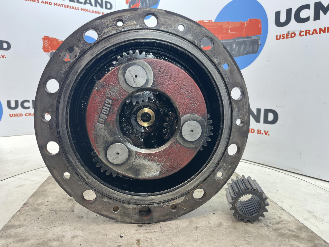 Terex AC 40-1 city planetary drive 17-24-67-32-3pl-H85-42 - Reduktor pogona za Autodizalica: slika Terex AC 40-1 city planetary drive 17-24-67-32-3pl-H85-42 - Reduktor pogona za Autodizalica Terex AC 40-1 city planetary drive 17-24-67-32-3pl-H85-42 - Reduktor pogona za Autodizalica: slika Terex AC 40-1 city planetary drive 17-24-67-32-3pl-H85-42 - Reduktor pogona za Autodizalica