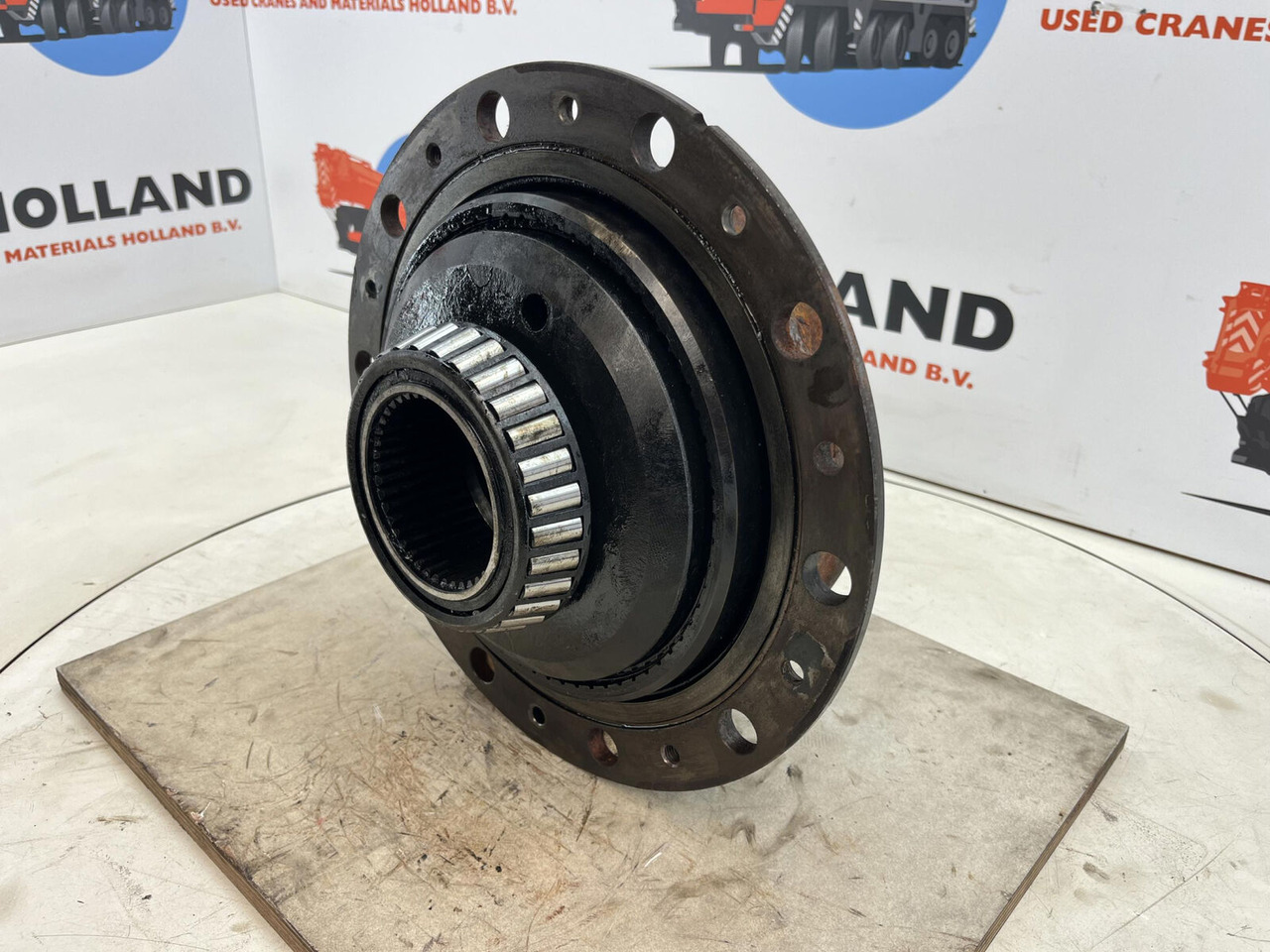 Terex AC 40-1 city planetary drive 17-24-67-32-3pl-H85-42 - Reduktor pogona za Autodizalica: slika Terex AC 40-1 city planetary drive 17-24-67-32-3pl-H85-42 - Reduktor pogona za Autodizalica Terex AC 40-1 city planetary drive 17-24-67-32-3pl-H85-42 - Reduktor pogona za Autodizalica: slika Terex AC 40-1 city planetary drive 17-24-67-32-3pl-H85-42 - Reduktor pogona za Autodizalica