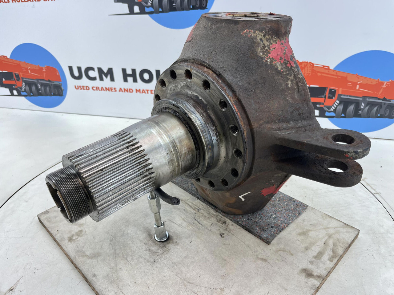 Terex Demag AC 35 Steering knuckle 16 holes axle 2 left - Rukavac kotača za Autodizalica: slika Terex Demag AC 35 Steering knuckle 16 holes axle 2 left - Rukavac kotača za Autodizalica Terex Demag AC 35 Steering knuckle 16 holes axle 2 left - Rukavac kotača za Autodizalica: slika Terex Demag AC 35 Steering knuckle 16 holes axle 2 left - Rukavac kotača za Autodizalica