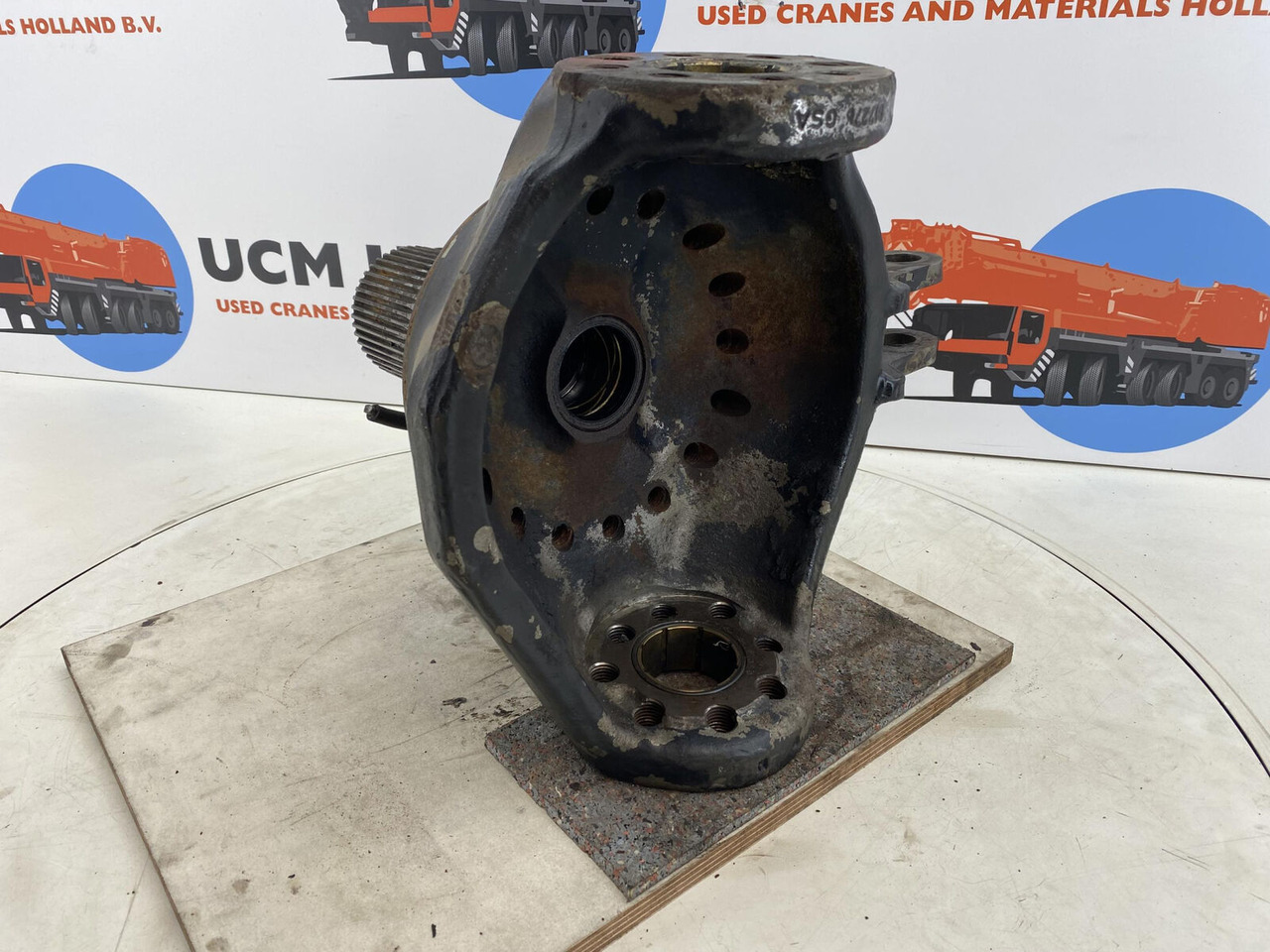 Terex Demag AC 35 Steering knuckle 16 holes axle 2 right - Rukavac kotača za Autodizalica: slika Terex Demag AC 35 Steering knuckle 16 holes axle 2 right - Rukavac kotača za Autodizalica Terex Demag AC 35 Steering knuckle 16 holes axle 2 right - Rukavac kotača za Autodizalica: slika Terex Demag AC 35 Steering knuckle 16 holes axle 2 right - Rukavac kotača za Autodizalica