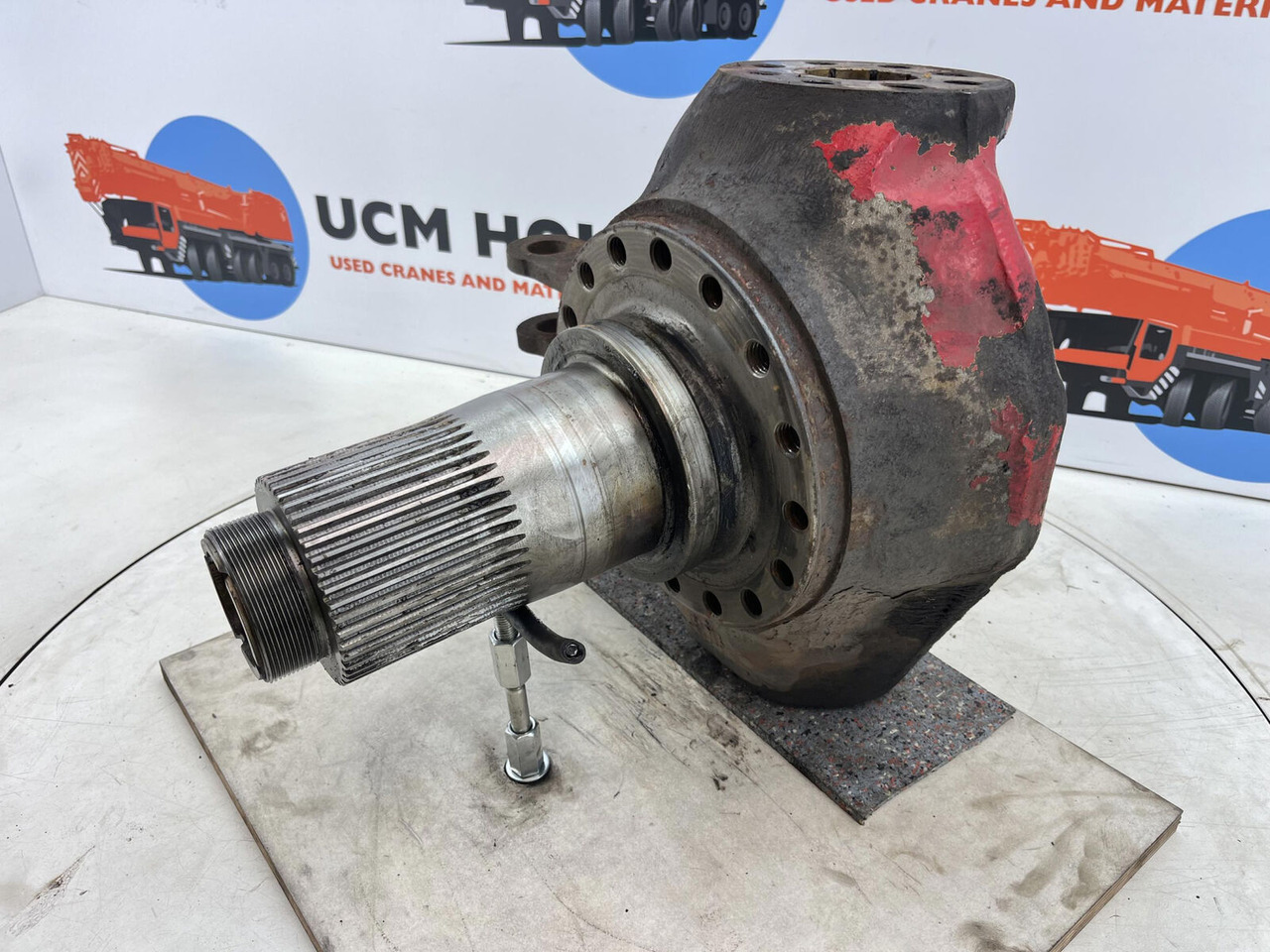 Terex Demag AC35 Steering knuckle 16 holes axle 2 right - Rukavac kotača za Autodizalica: slika Terex Demag AC35 Steering knuckle 16 holes axle 2 right - Rukavac kotača za Autodizalica Terex Demag AC35 Steering knuckle 16 holes axle 2 right - Rukavac kotača za Autodizalica: slika Terex Demag AC35 Steering knuckle 16 holes axle 2 right - Rukavac kotača za Autodizalica