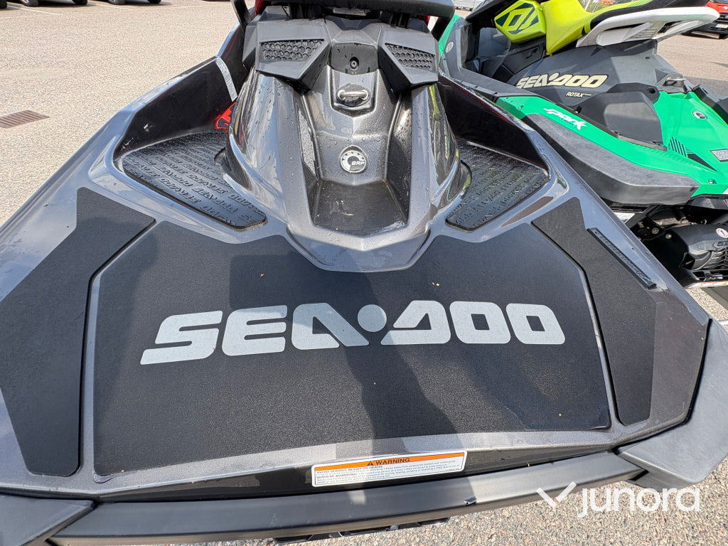 BRP SEADOO ROTAX XPS 300 - Alat/ Oprema: slika BRP SEADOO ROTAX XPS 300 - Alat/ Oprema BRP SEADOO ROTAX XPS 300 - Alat/ Oprema: slika BRP SEADOO ROTAX XPS 300 - Alat/ Oprema
