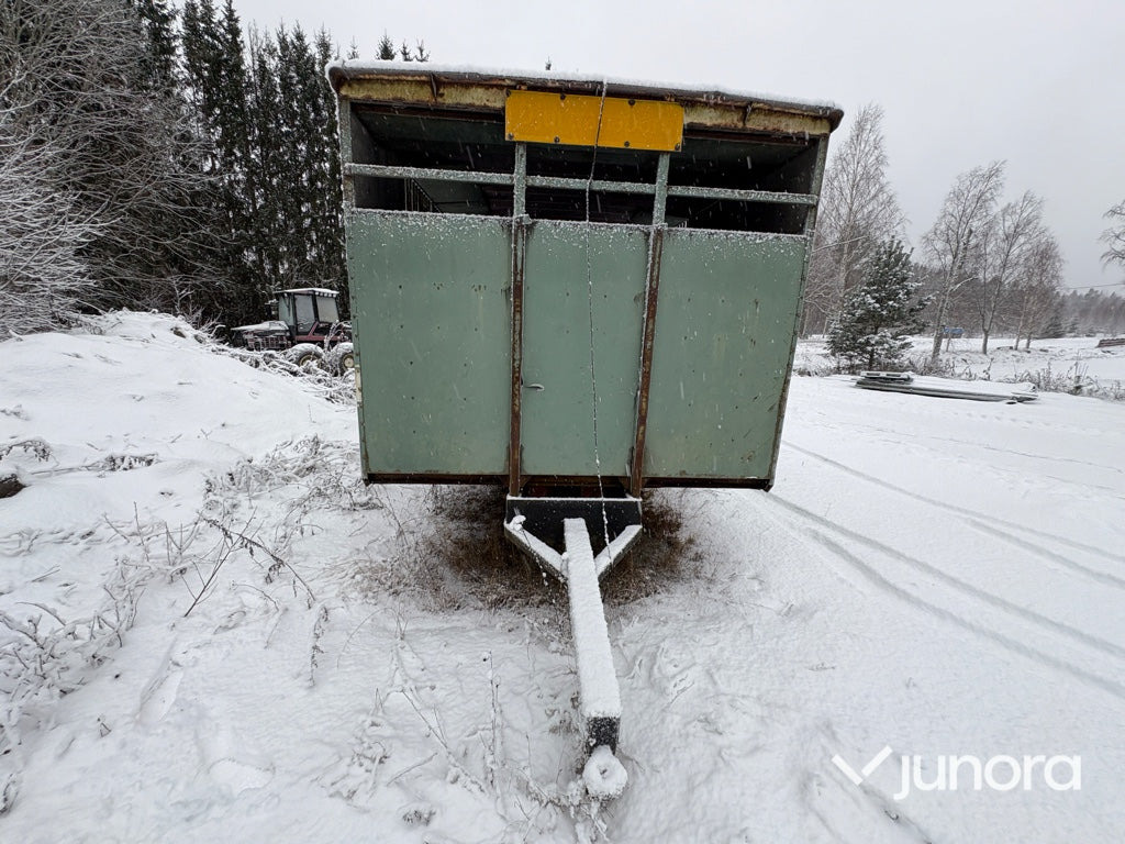 Djurtransport - 8m - Prikolica za prijevoz stoke: slika Djurtransport - 8m - Prikolica za prijevoz stoke Djurtransport - 8m - Prikolica za prijevoz stoke: slika Djurtransport - 8m - Prikolica za prijevoz stoke