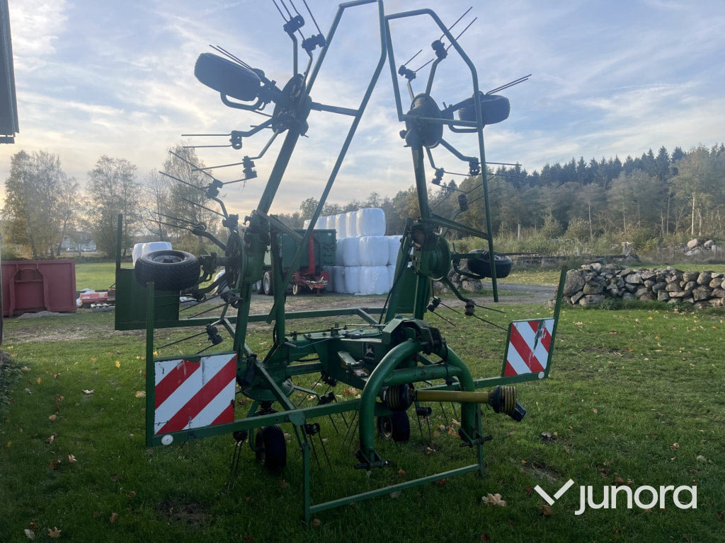 Hövändare - John Deere, Kuhn - Drugi strojevi: slika  Hövändare - John Deere, Kuhn - Drugi strojevi Hövändare - John Deere, Kuhn - Drugi strojevi: slika  Hövändare - John Deere, Kuhn - Drugi strojevi