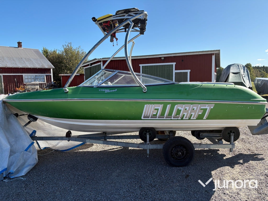 Motorbåt - Wellcraft 175 SX Excellent - Drugi strojevi: slika Motorbåt - Wellcraft 175 SX Excellent - Drugi strojevi Motorbåt - Wellcraft 175 SX Excellent - Drugi strojevi: slika Motorbåt - Wellcraft 175 SX Excellent - Drugi strojevi