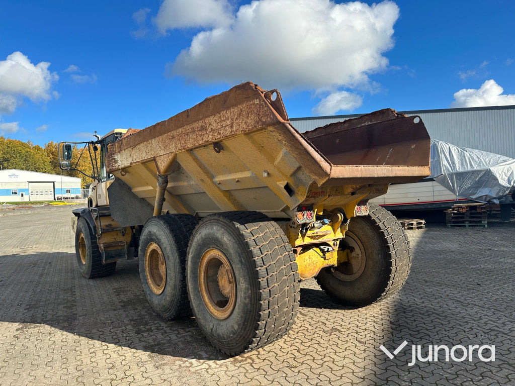 Dumper Bell B25D 6x6 - Zglobni istovarivač: slika Dumper Bell B25D 6x6 - Zglobni istovarivač Dumper Bell B25D 6x6 - Zglobni istovarivač: slika Dumper Bell B25D 6x6 - Zglobni istovarivač