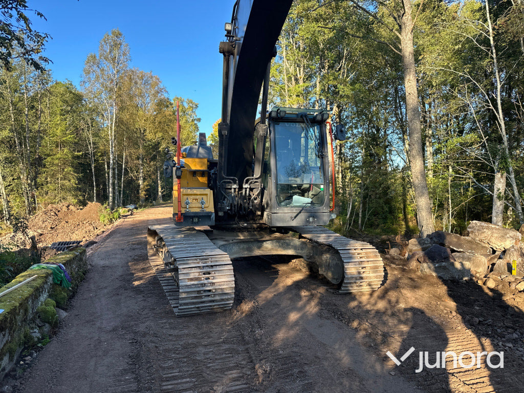 Grävmaskin - Volvo, EC 220 EL - Bager gusjeničar: slika Grävmaskin - Volvo, EC 220 EL - Bager gusjeničar Grävmaskin - Volvo, EC 220 EL - Bager gusjeničar: slika Grävmaskin - Volvo, EC 220 EL - Bager gusjeničar