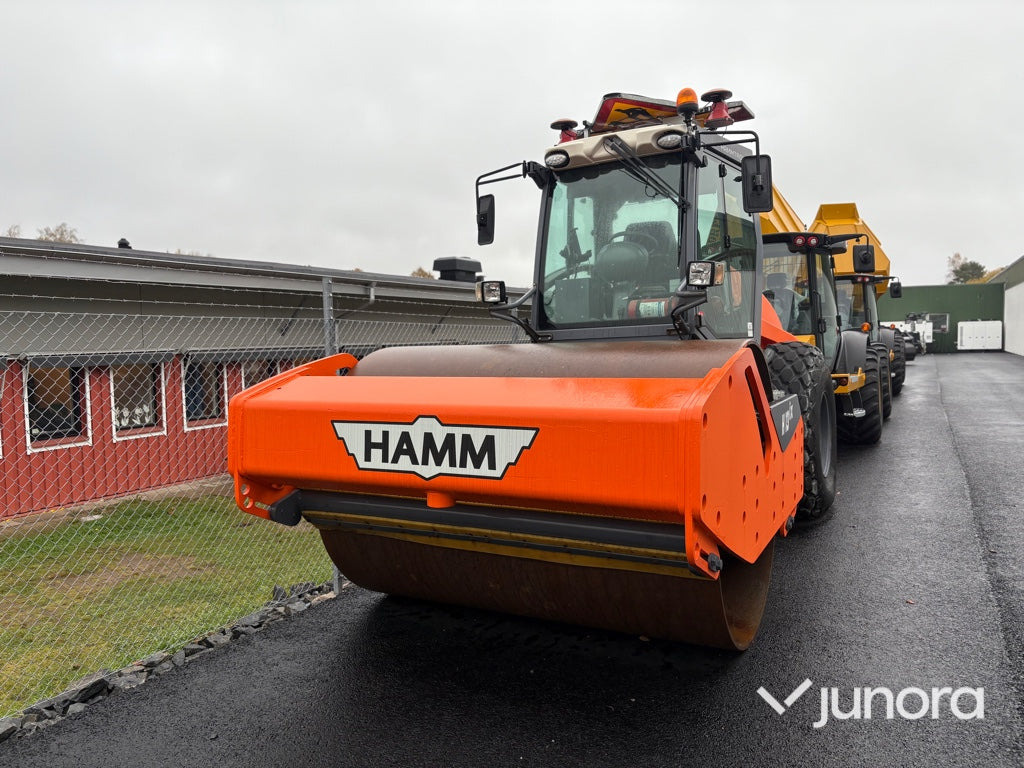 Hammvält - Hamm Jordpackare - Kompaktor: slika Hammvält - Hamm Jordpackare - Kompaktor Hammvält - Hamm Jordpackare - Kompaktor: slika Hammvält - Hamm Jordpackare - Kompaktor